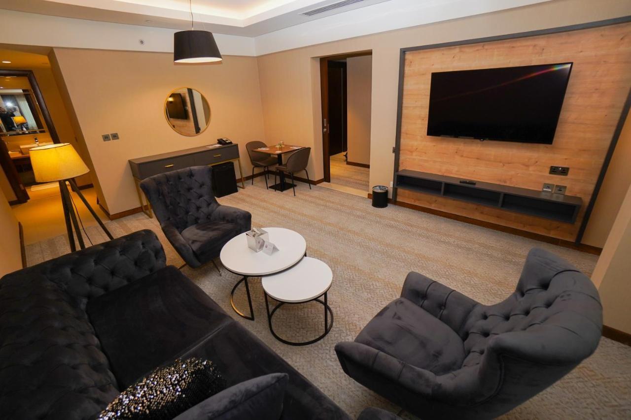 The Grand Lux Hotel Doha Buitenkant foto