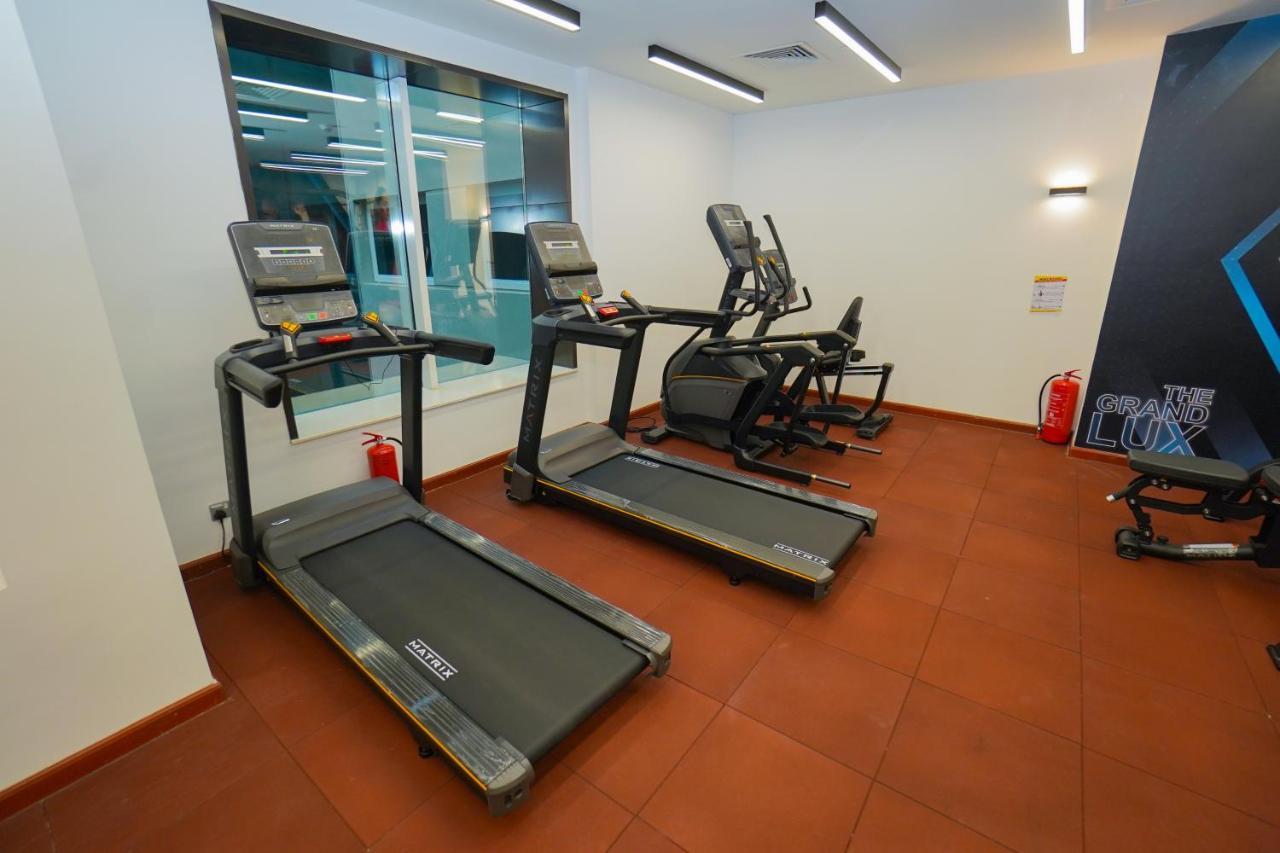 The Grand Lux Hotel Doha Buitenkant foto Treadmills