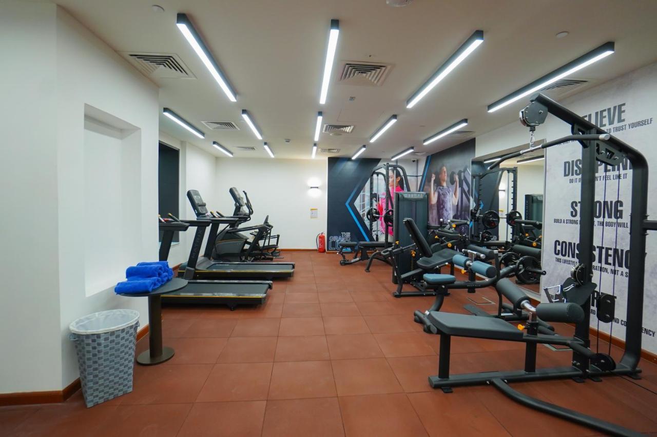 The Grand Lux Hotel Doha Buitenkant foto The gym at the hotel