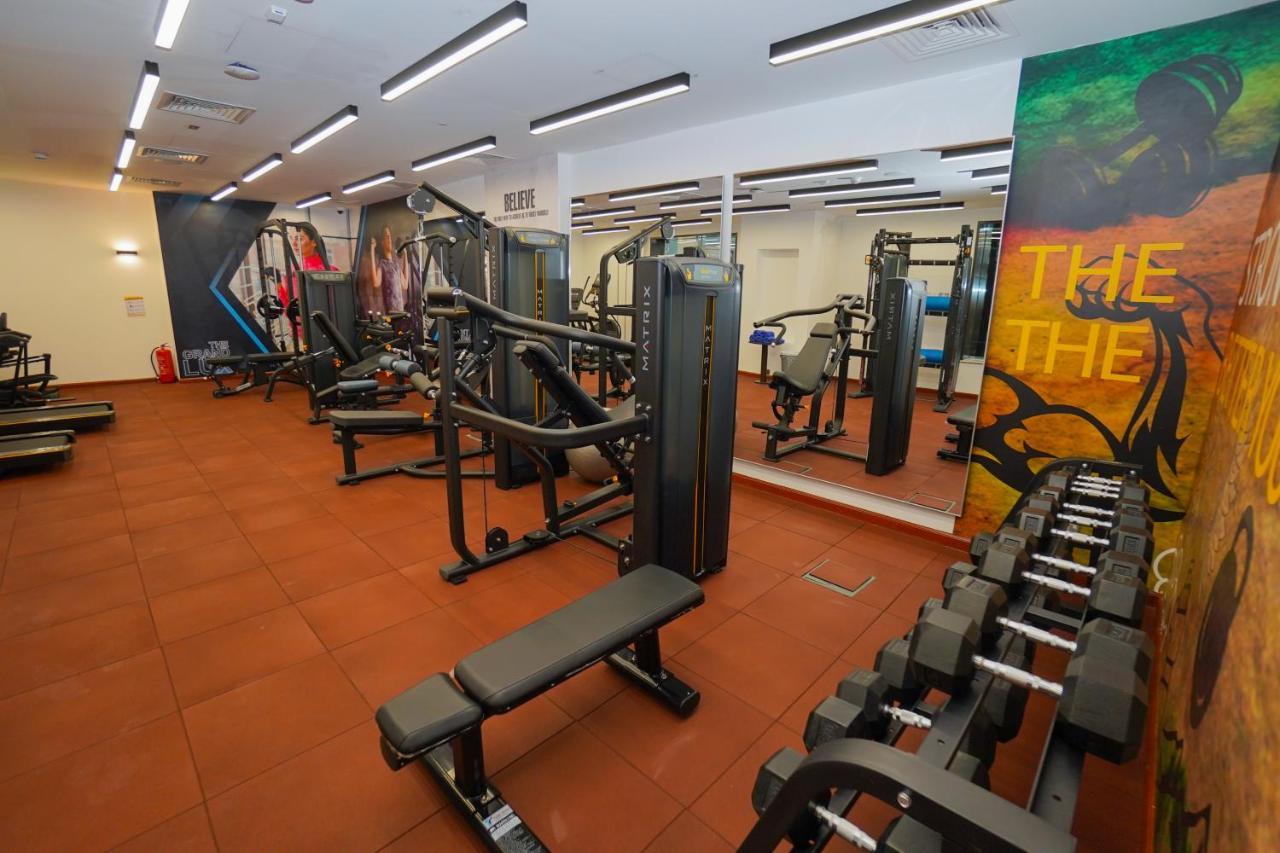 The Grand Lux Hotel Doha Buitenkant foto The gym at the hotel