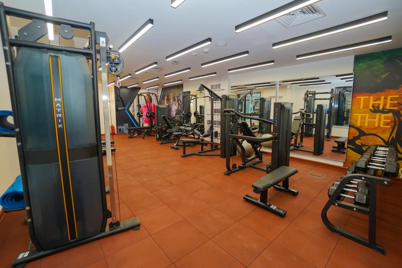 The Grand Lux Hotel Doha Buitenkant foto The gym at the hotel